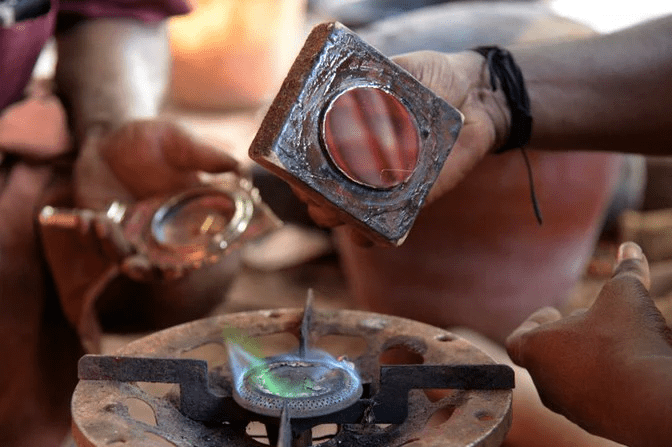 Through the Looking Metal: Aranmula&nbsp;Kannadi